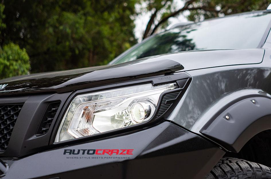NISSAN NAVARA MO970 GLOSS GREY CENTRE WITH BLACK LIP